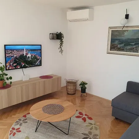 Apartment Maeistro By Privileggio Rovinj
